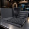 Láminas de espuma acústica de poliuretano para absorción sonora y acondicionamiento acústico en estudios, oficinas, auditorios e instalaciones industriales.